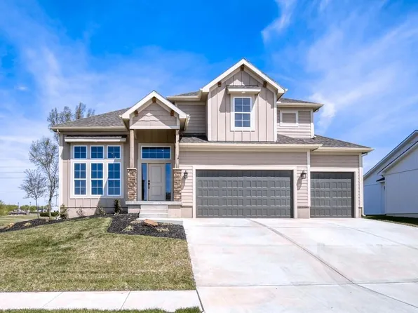 405 SW Hawthorne Ln, Blue Springs, MO 64014