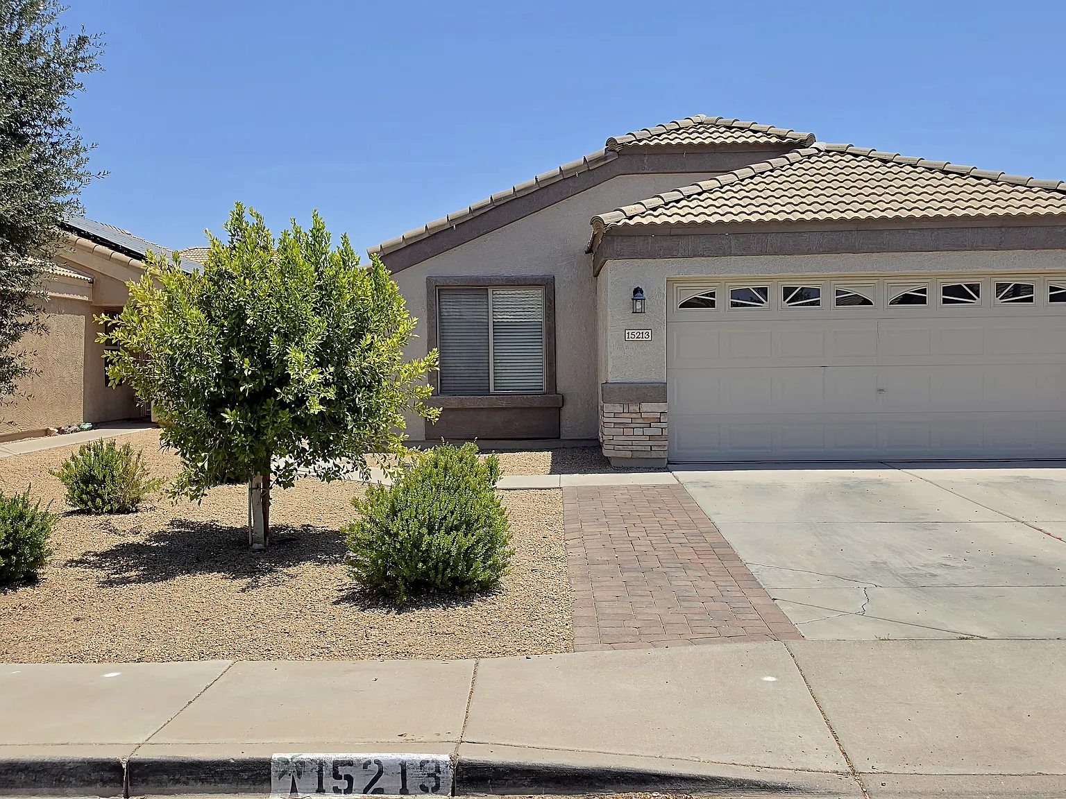 4 bed, 1642 sqft, $2,100 — Photo 2