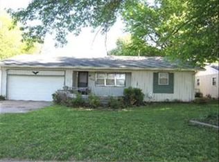 2745 W Seminole St, Springfield, MO 65807