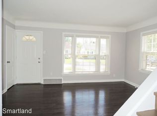 5683 Wellington Rd, Lyndhurst, OH 44124