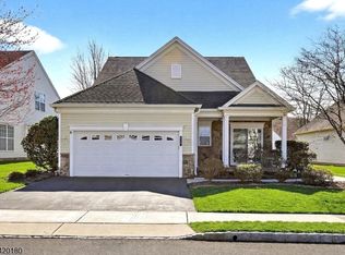 314 Biltmore Ln, Somerset, NJ