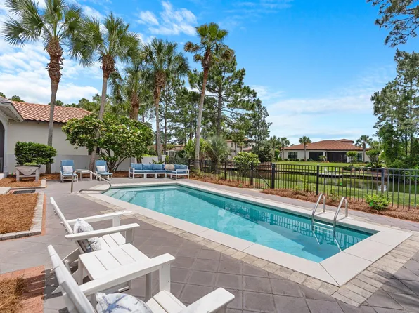 1802 Baytowne Ave N, Miramar Beach, FL 32550