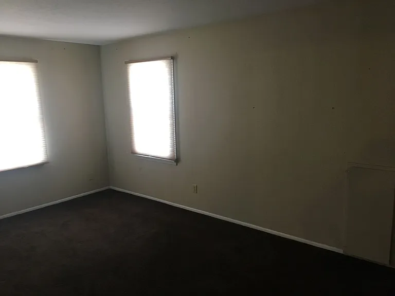 1319 N Aztec St — Photo 8