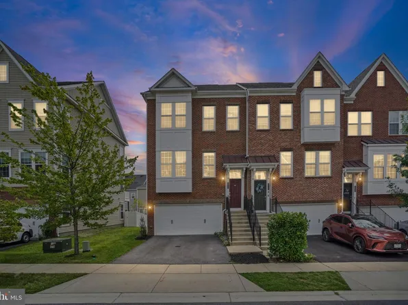 8326 Meadowood Dr, Hanover, MD 21076