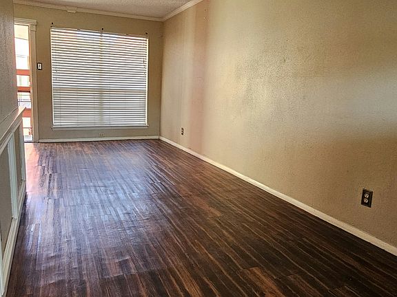 3rd image of 3243 Nacogdoches Rd APT 910