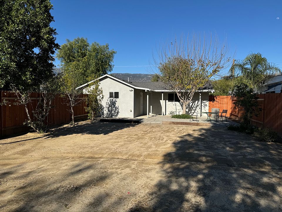1st image of 2079 W 1st Ave