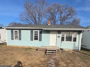 14 Edgar Ave, Petersburg, WV 26847