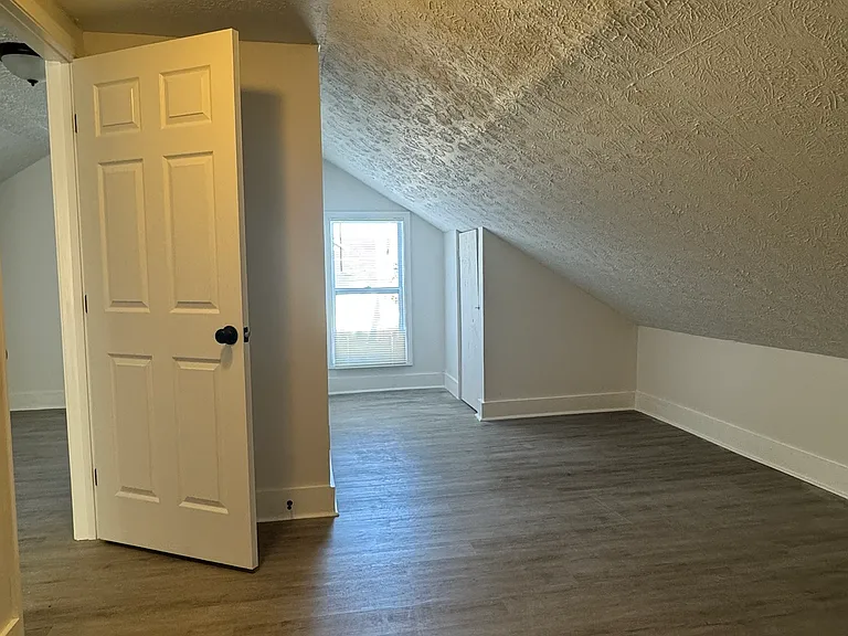 4003 W Muhammad Ali Blvd — Photo 12