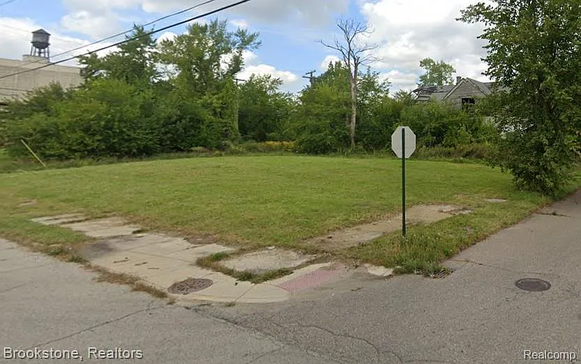 5507 Dubois St photo 1