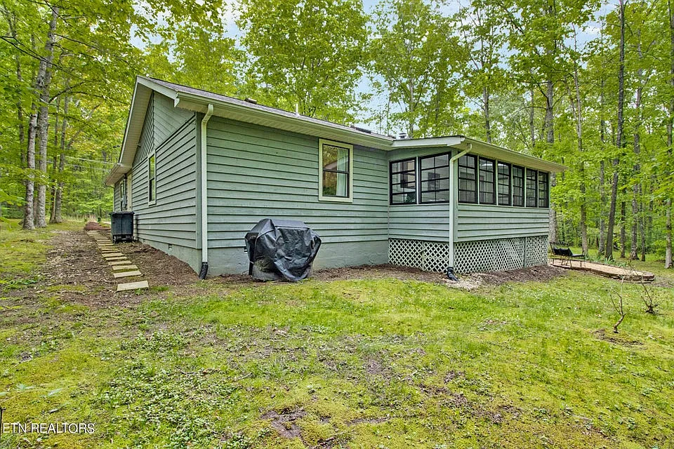 111 Devon Road - . — Photo 3
