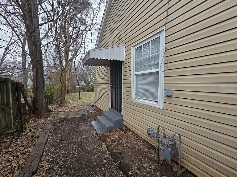 3458 Radford Rd — Photo 5