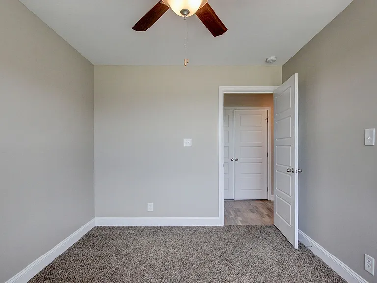 1121 Cardinal Creek Dr — Photo 48