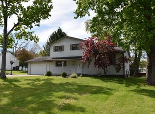 12697 Walnut Dr, Conneaut Lake, PA 16316