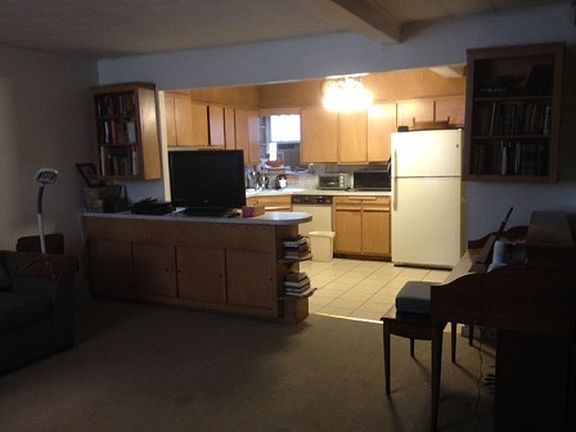 2nd image of 1117 Avenue