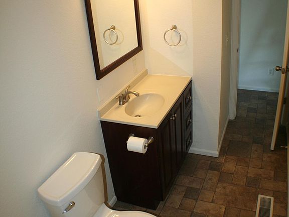 4th image of 2030 Birch Ave