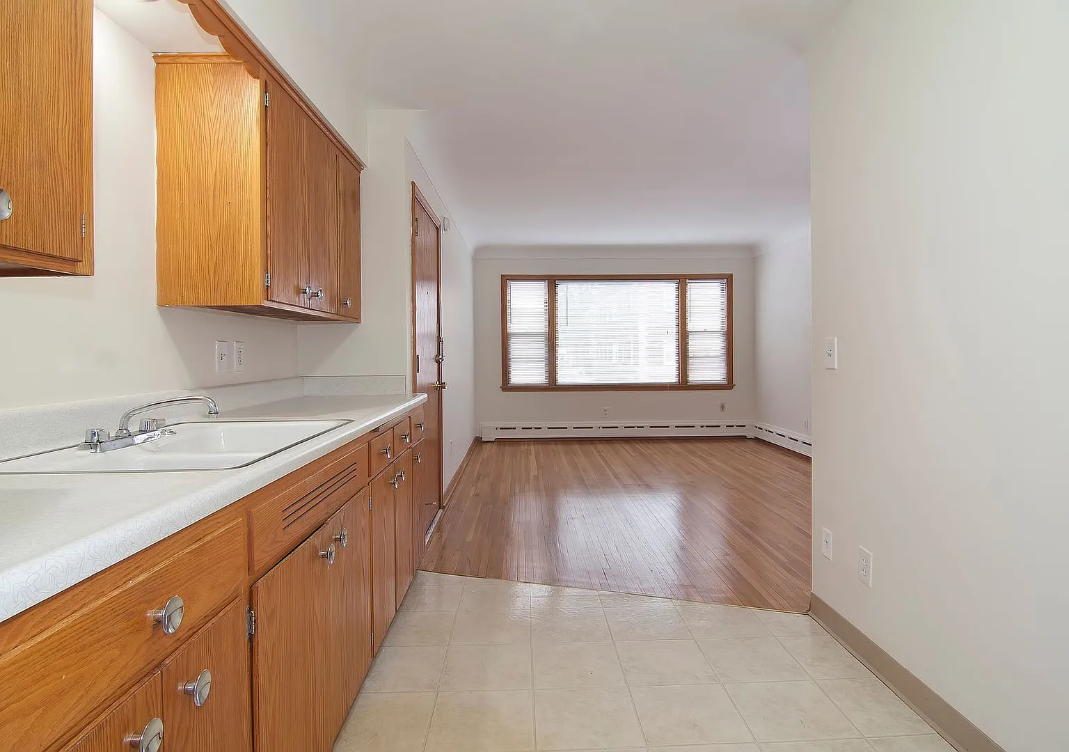 3523 Grand Ave S — Photo 3