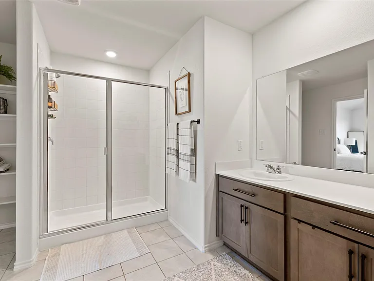 985 Alton Dr — Photo 16