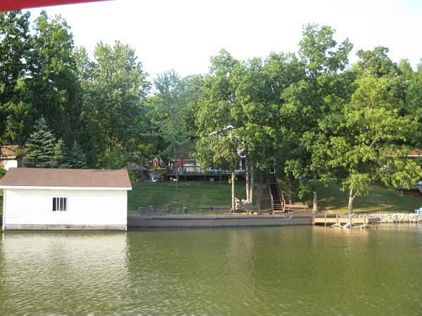 1st image of 699 Holiday Dr