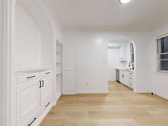 5th image of 2390 Francisco St APT 102