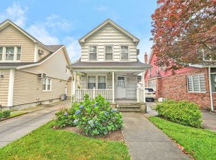 9615 72nd Rd, Forest Hills, NY 11375