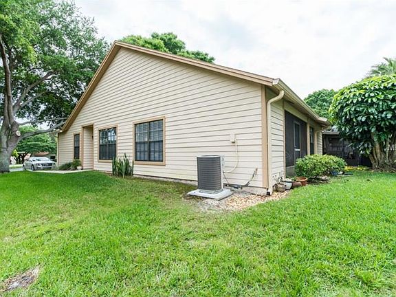 5th image of 2594 Bentley Dr