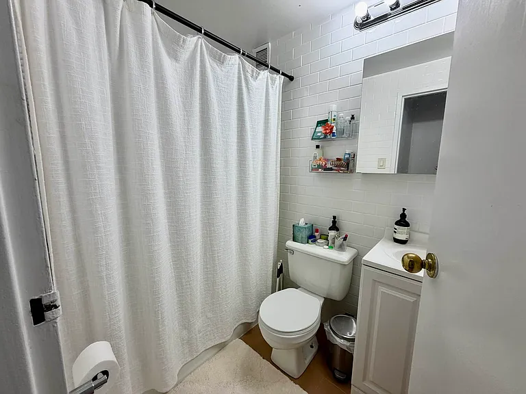 121 E 12th St #7G — Photo 5