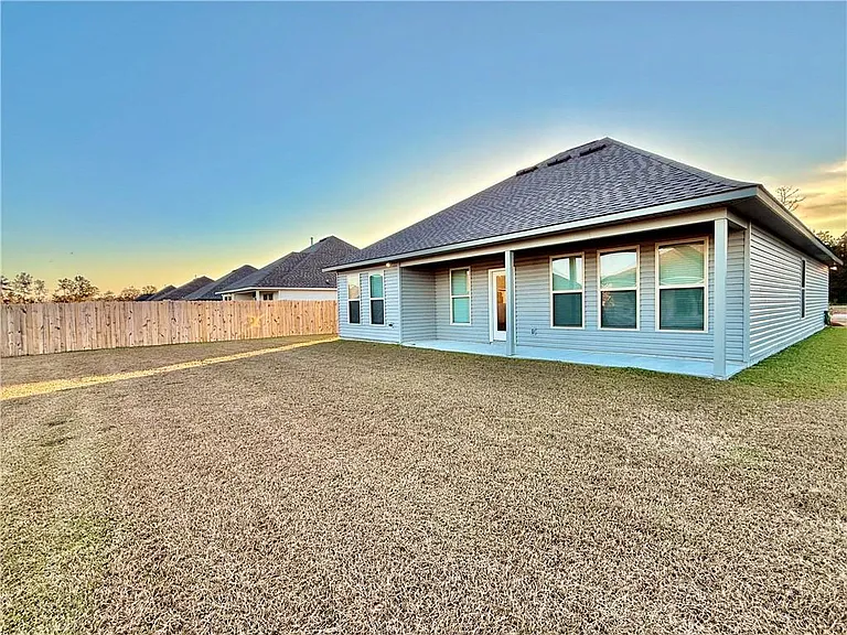44236 Joe Louis Dr — Photo 16