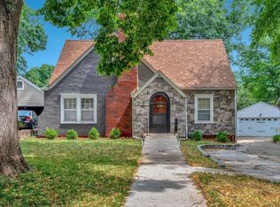 3016 SW Clark Ct, Topeka, KS 66604