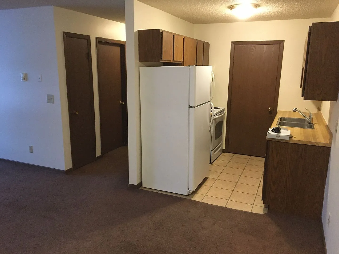 1108 Meridian Hts Dr — Photo 2