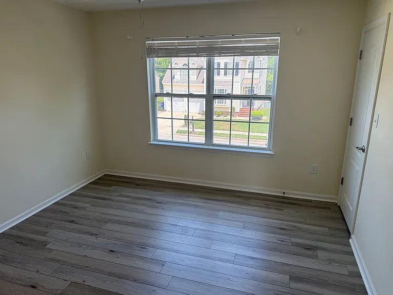 1022 Meadows Reach Cir — Photo 15