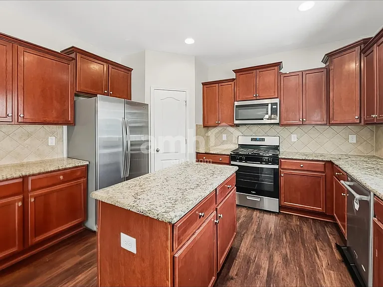 12025 Virginia Pine Ln — Photo 3