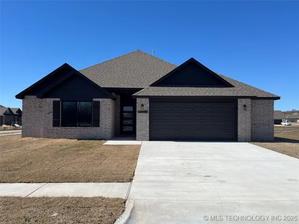 10890 S 278 East Ave, Coweta, OK 74429