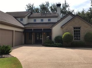 36 Tiburon Dr, The Hills, TX 78738