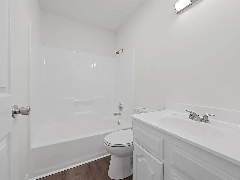 225 Maplemere Ave — Photo 6
