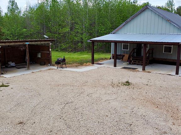 2nd image of 835 Fowler Rd