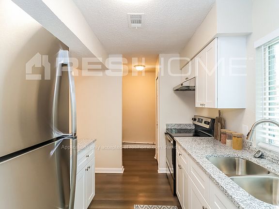 4th image of 8016 Southbrook Cir