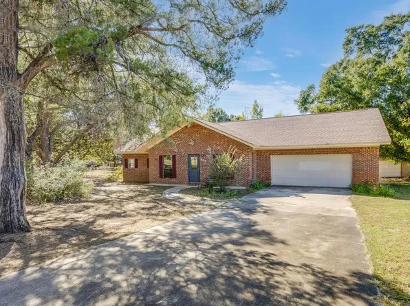 246 Holland St, Crestview, FL 32536