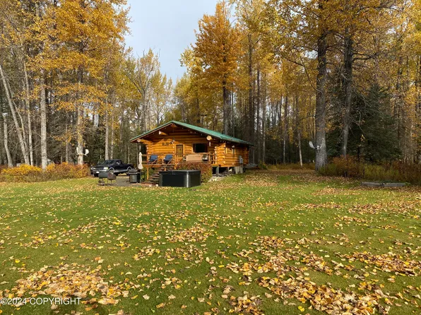 6901 N Champion Rd, Wasilla, AK 99654