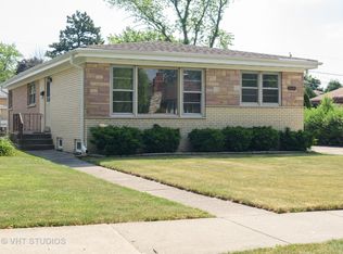 8251 N Oriole Ave, Niles, IL