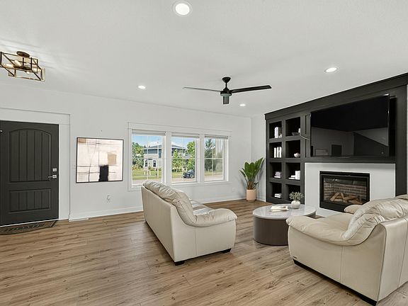 3rd image of 4686 Cassidy Ridge Dr NE