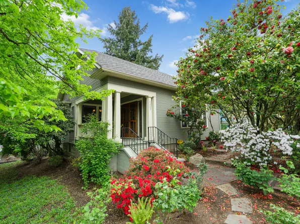 3203 E Burnside St, Portland, OR 97214