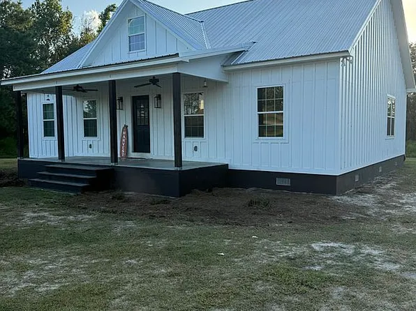 85 Leaning Oak Dr, Hazlehurst, GA 31539