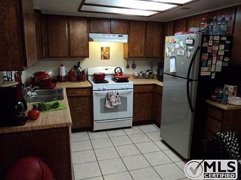 5th image of 1833 E Avenue J4 APT 4