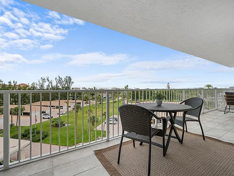 2295 Gulf Of Mexico Dr #54S — Photo 37