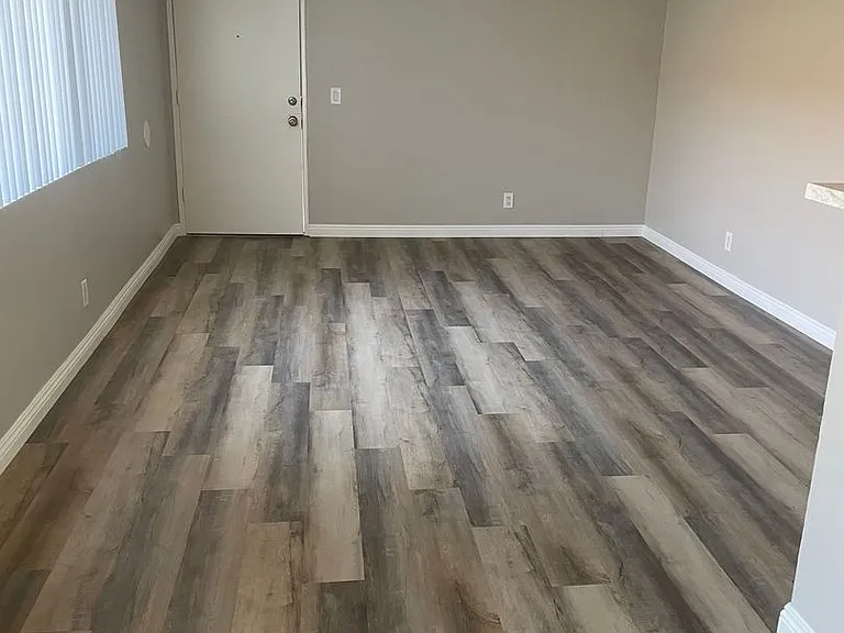 Mountain View Apartments — Photo 12