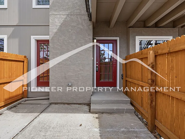 2301 E Fremont Ave #S02 — Photo 23