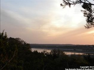 1539 Lakeshore Dr, Canyon Lake, TX 78133