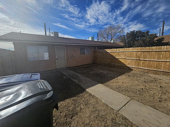 5th image of 3313 Wellesley Ct NE APT 1