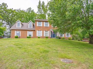10300 Hyde Park Dr, Evansville, IN