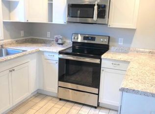 15 Nott St #B, Saco, ME 04072